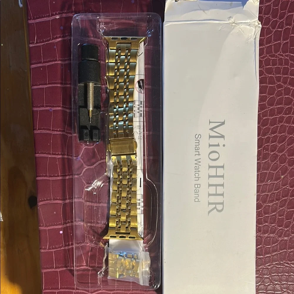 Gold Metal Wristband with Link Pattern